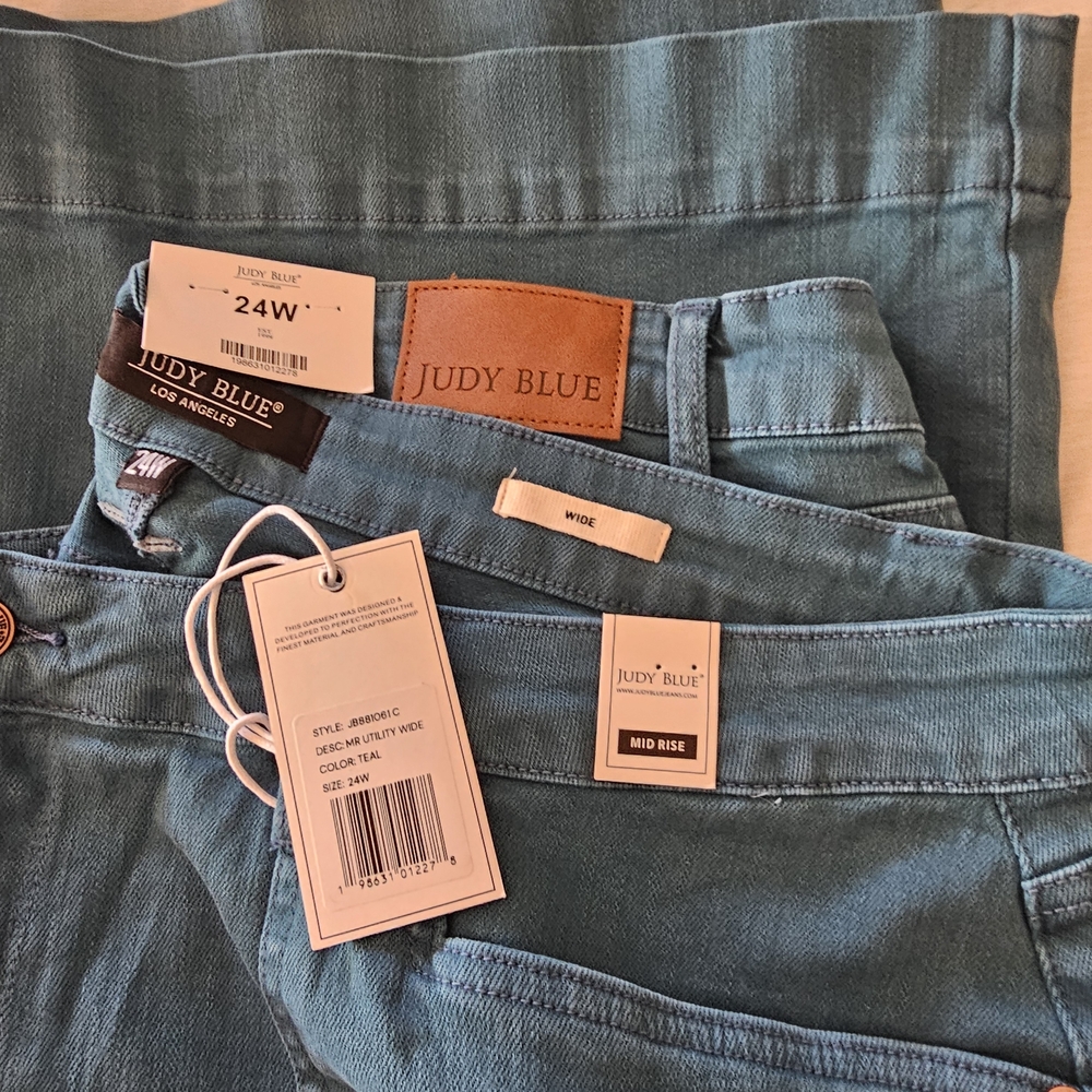Judy Blue Teal Mid-Rise Jeans NWT 24W - Picture 3 of 6